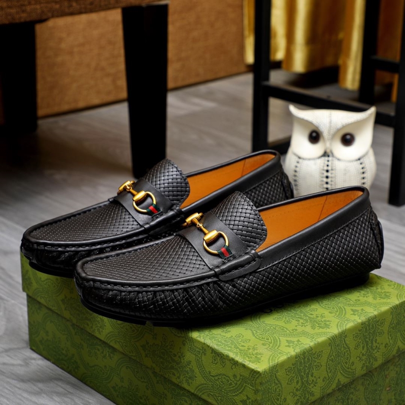 G*u*i leather shoes